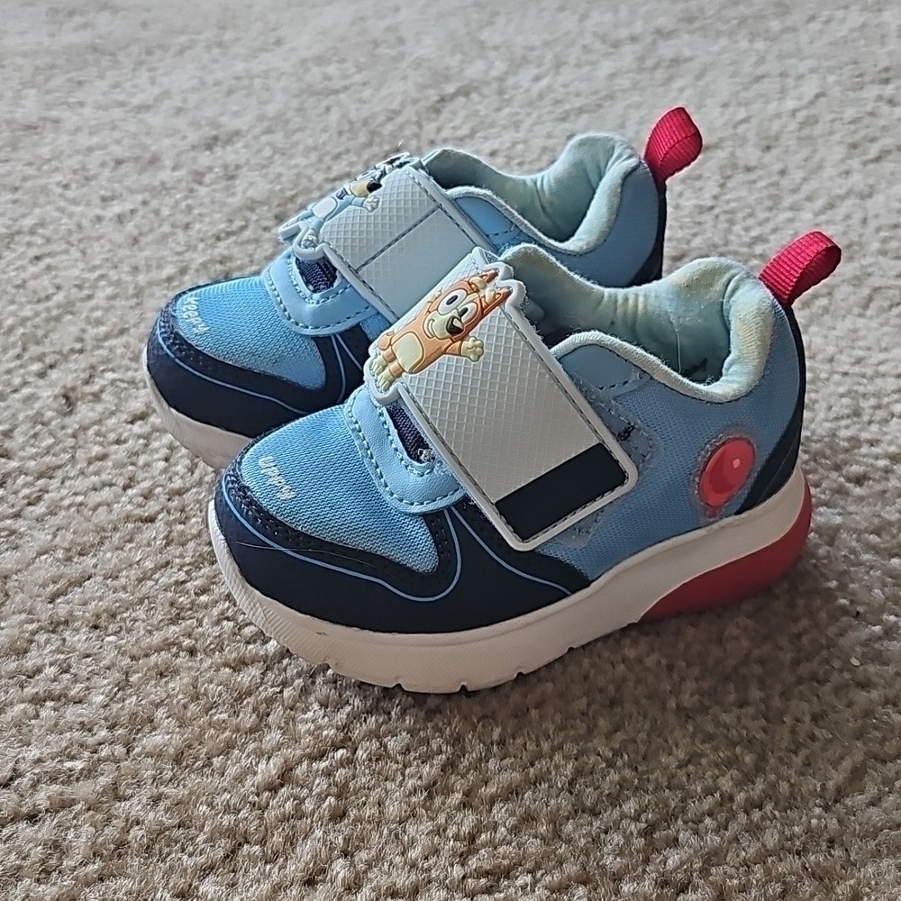 Bluey Light Up Velcro Shoes Toddler Size 6